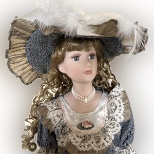 NIB Vintage Victorian Style Collectable Hand Painted Porcelain Doll /Blue Dress